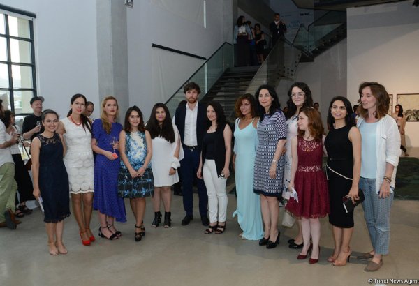 YARAT представляет две выставки - "300 слов на сопротивление" и "Мелкая ложь" (ФОТО)