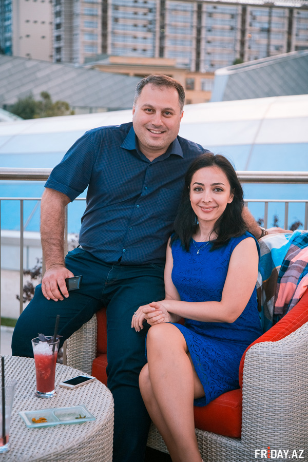 Открытие летнего сезона в Баку – окруженный Огненными Башнями с видом на Каспий (ФОТО)