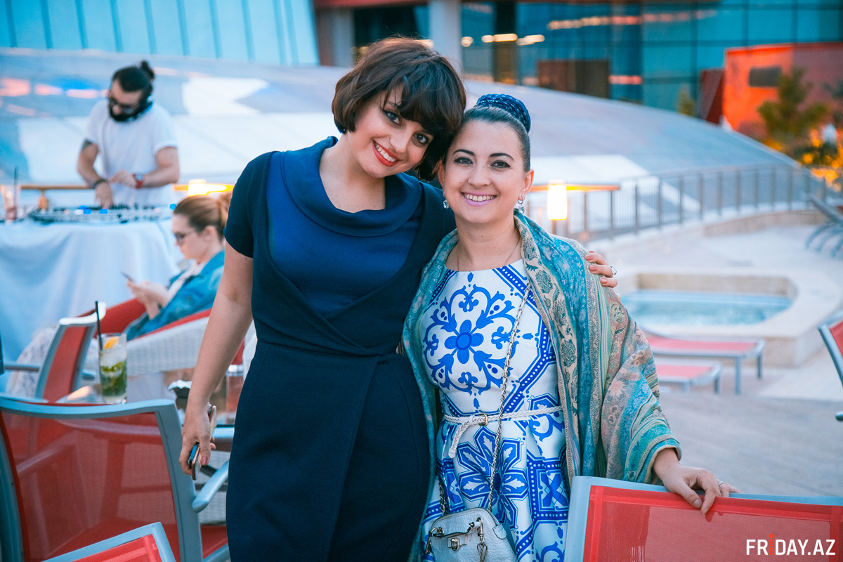 Открытие летнего сезона в Баку – окруженный Огненными Башнями с видом на Каспий (ФОТО)