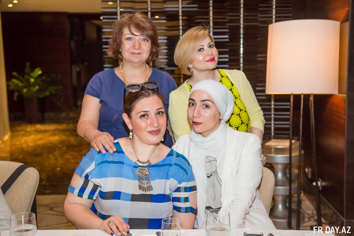 Открытие летнего сезона в Баку – окруженный Огненными Башнями с видом на Каспий (ФОТО)