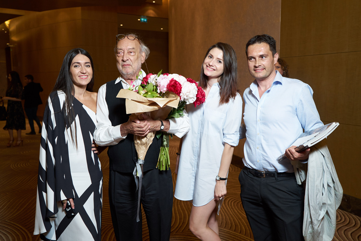 Всемирно известный дизайнер Гаэтано Пеше раскрыл бакинцам секреты успеха (ФОТО)