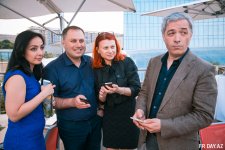 Открытие летнего сезона в Баку – окруженный Огненными Башнями с видом на Каспий (ФОТО)