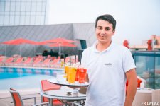 Открытие летнего сезона в Баку – окруженный Огненными Башнями с видом на Каспий (ФОТО)