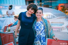 Открытие летнего сезона в Баку – окруженный Огненными Башнями с видом на Каспий (ФОТО)