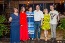 Открытие летнего сезона в Баку – окруженный Огненными Башнями с видом на Каспий (ФОТО)