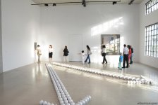 YARAT представляет две выставки - "300 слов на сопротивление" и "Мелкая ложь" (ФОТО)