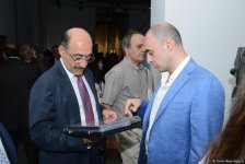 YARAT представляет две выставки - "300 слов на сопротивление" и "Мелкая ложь" (ФОТО)