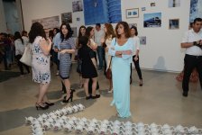 YARAT представляет две выставки - "300 слов на сопротивление" и "Мелкая ложь" (ФОТО)