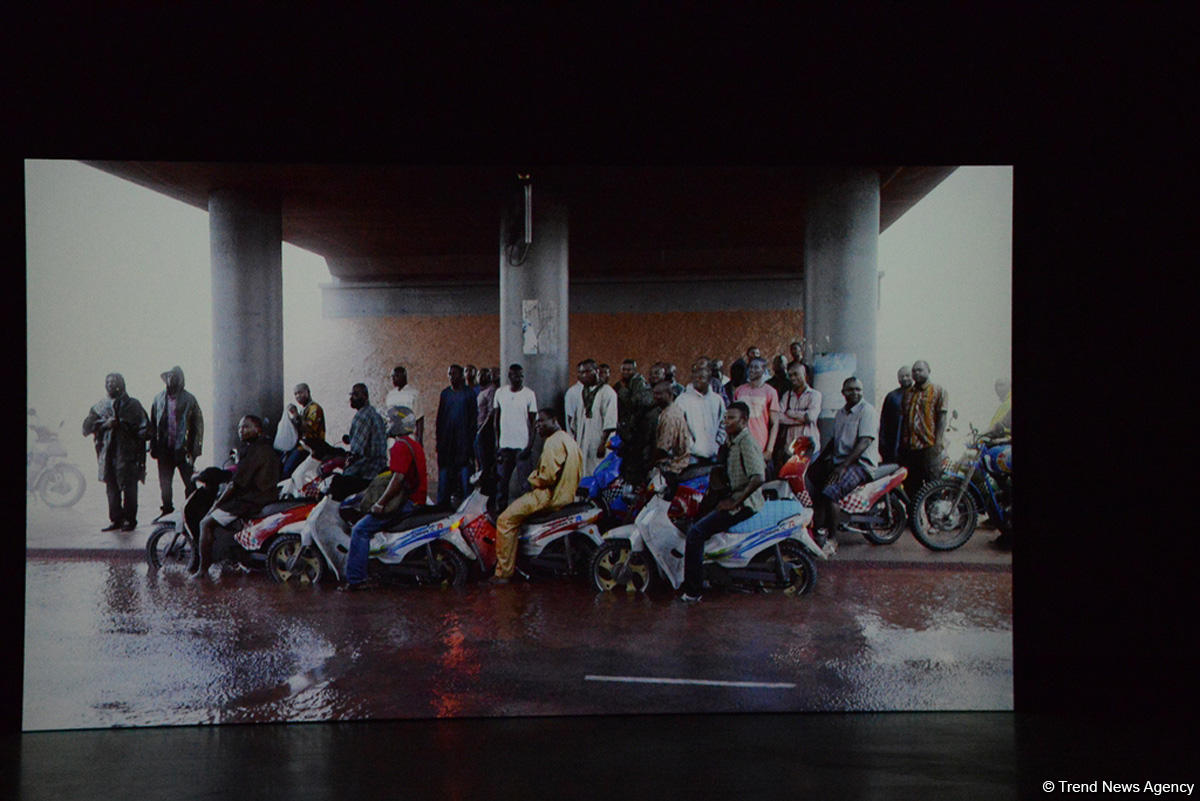 YARAT представляет две выставки - "300 слов на сопротивление" и "Мелкая ложь" (ФОТО)