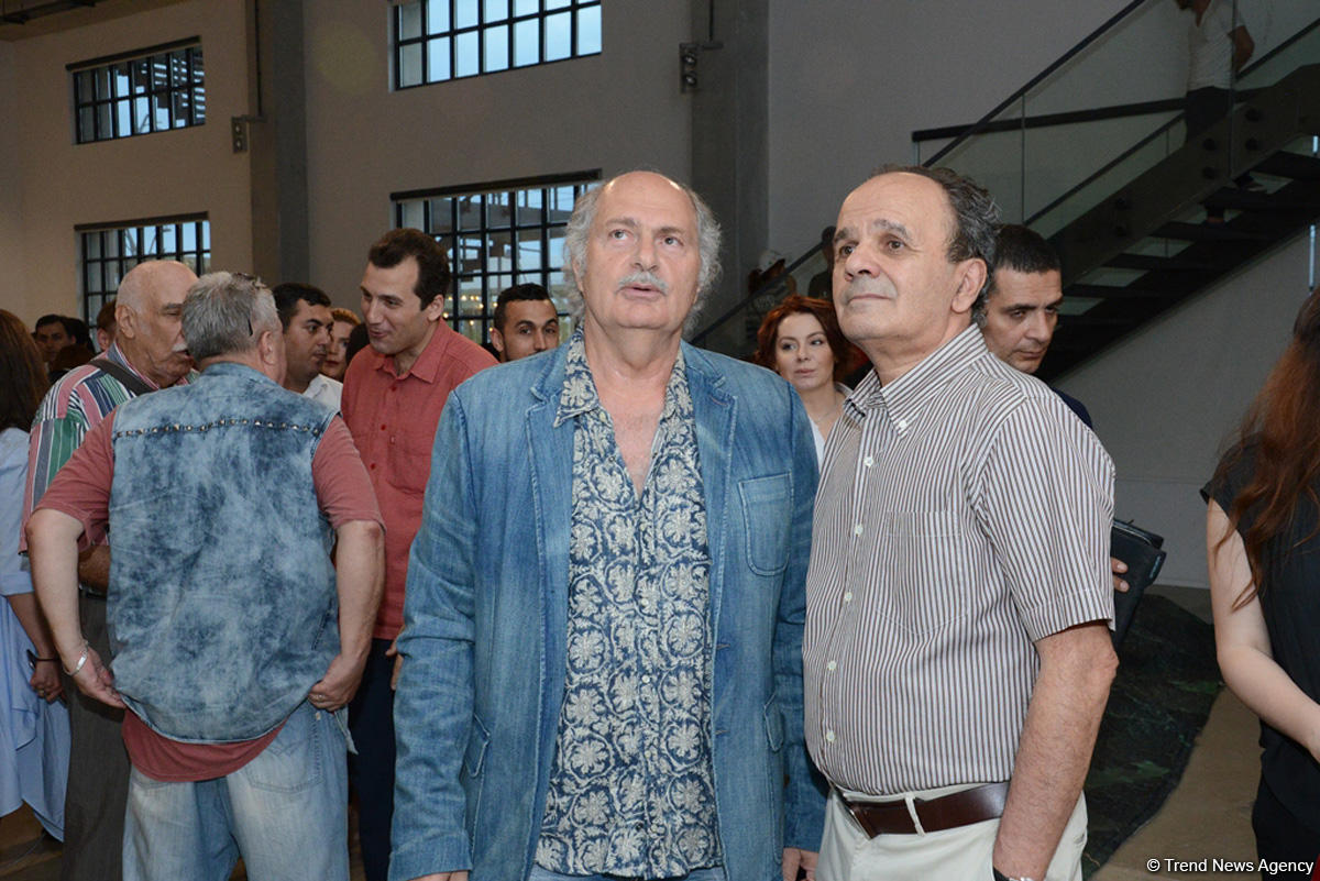 YARAT представляет две выставки - "300 слов на сопротивление" и "Мелкая ложь" (ФОТО)