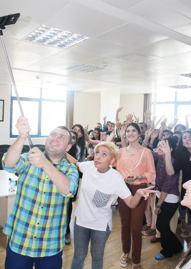 Усния Магеррамова и Мурад Ариф стали лицами  грандиозного IB Gənclər Festivalı (ФОТО)