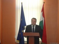 101 азербайджанская народная сказка на венгерском языке (ФОТО)