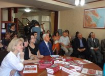 101 азербайджанская народная сказка на венгерском языке (ФОТО)