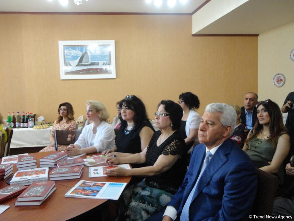 101 азербайджанская народная сказка на венгерском языке (ФОТО)