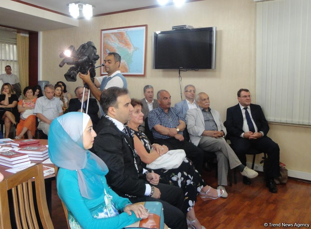 101 азербайджанская народная сказка на венгерском языке (ФОТО)