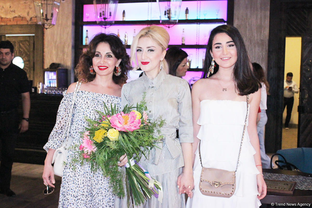 Торжественная презентация проекта Гюльнары Халиловой по пропаганде национальной одежды в Европе (ФОТО)