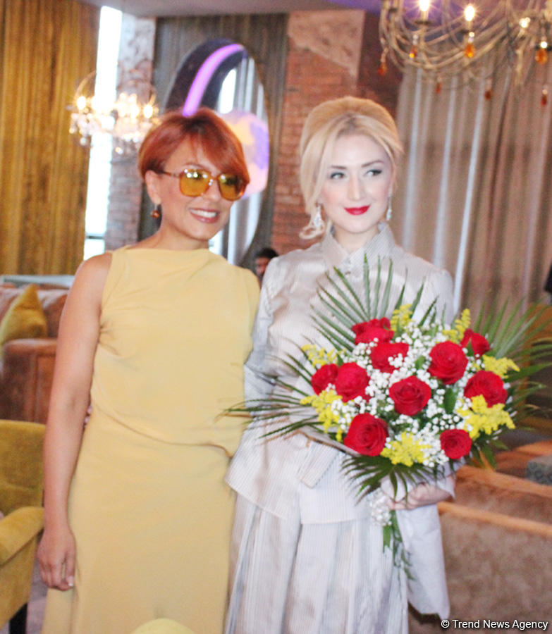 Торжественная презентация проекта Гюльнары Халиловой по пропаганде национальной одежды в Европе (ФОТО)