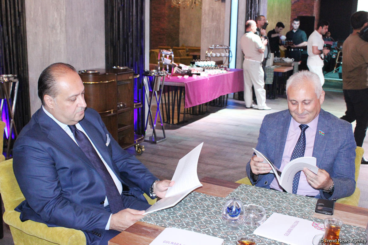 Торжественная презентация проекта Гюльнары Халиловой по пропаганде национальной одежды в Европе (ФОТО)