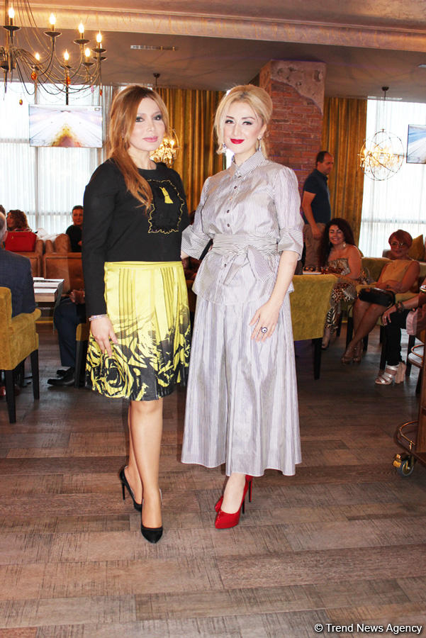 Торжественная презентация проекта Гюльнары Халиловой по пропаганде национальной одежды в Европе (ФОТО)