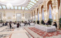 Президент Ильхам Алиев принял участие в ифтаре по случаю священного месяца Рамазан (ФОТО)