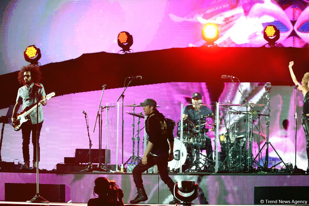 В Баку состоялся концерт Энрике Иглесиаса (ФОТО)