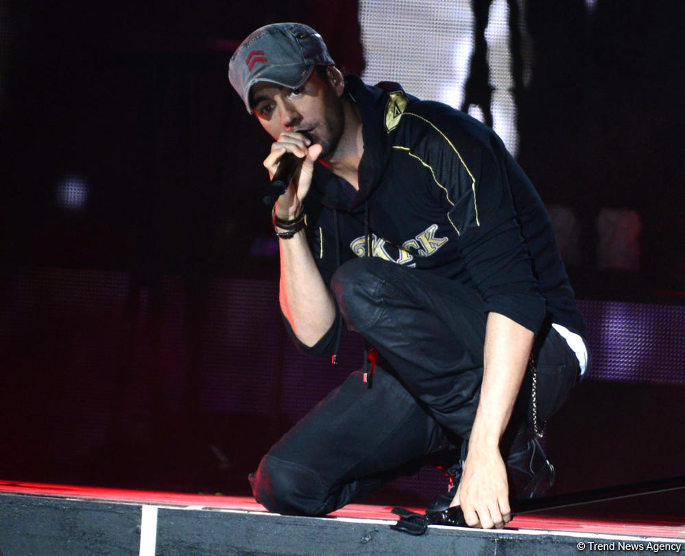 В Баку состоялся концерт Энрике Иглесиаса (ФОТО)