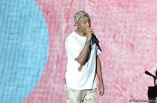 Фаррелл Уильямс совершил прогулку по Приморскому бульвару в Баку (ФОТО)