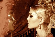 Наина Ибрагимова - мастер перевоплощения, или Награда за фотопроекты (ФОТО)