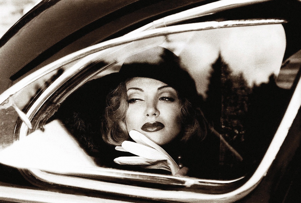 Наина Ибрагимова - мастер перевоплощения, или Награда за фотопроекты (ФОТО)