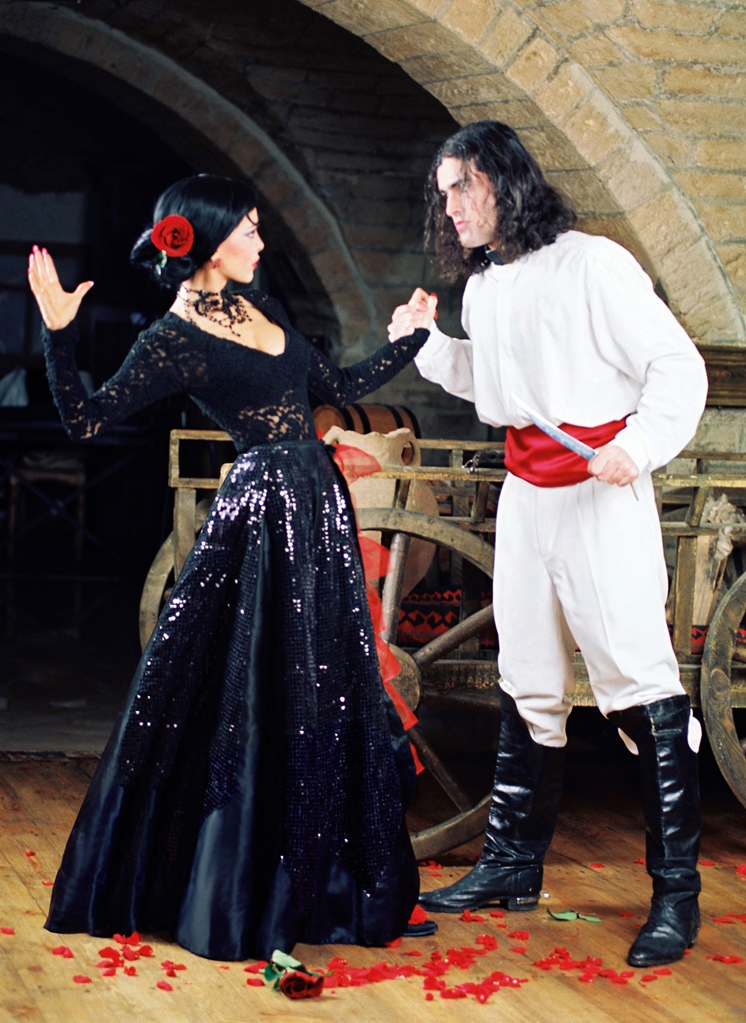 Наина Ибрагимова - мастер перевоплощения, или Награда за фотопроекты (ФОТО)