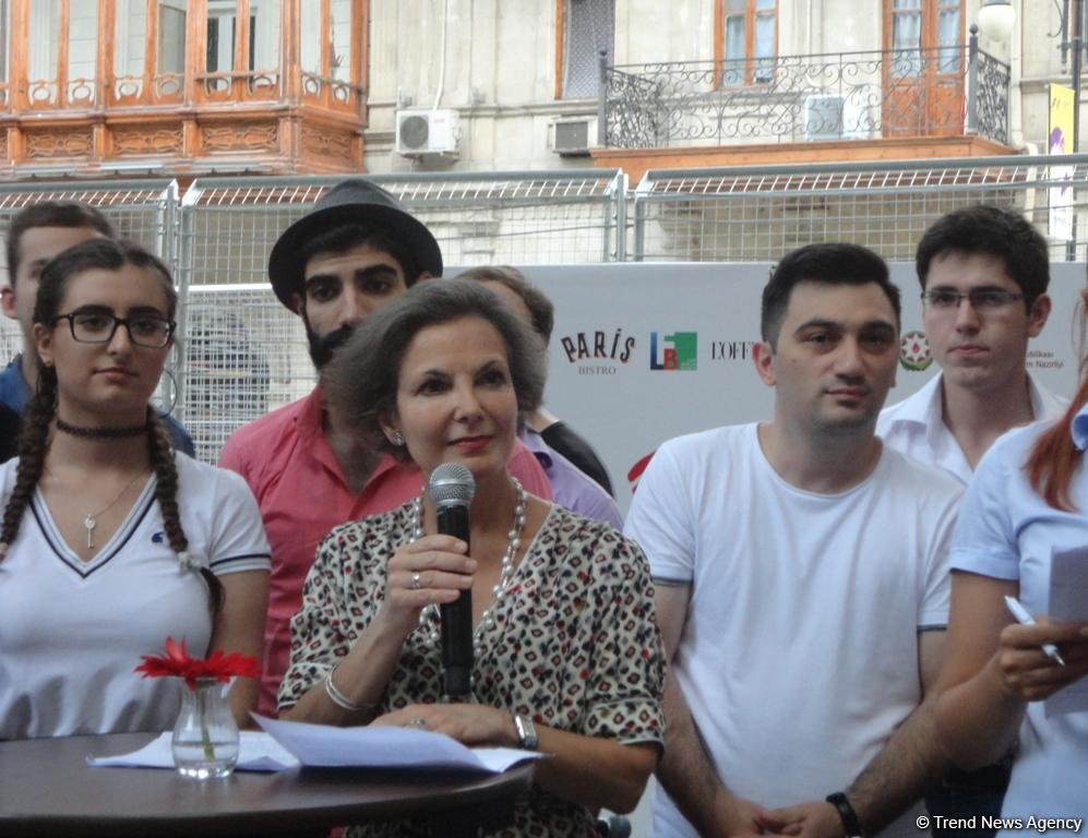 Французы и азербайджанцы отметили День летнего солнцестояния (ФОТО)