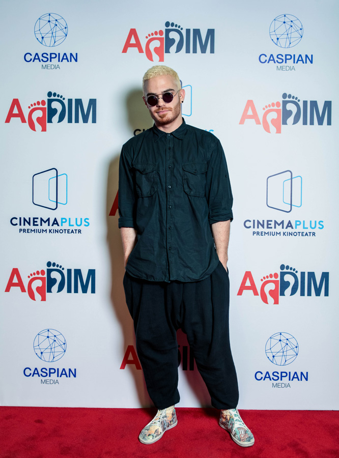 "Славные парни": Эльнур Гусейнов вернулся в Баку  (ФОТО)