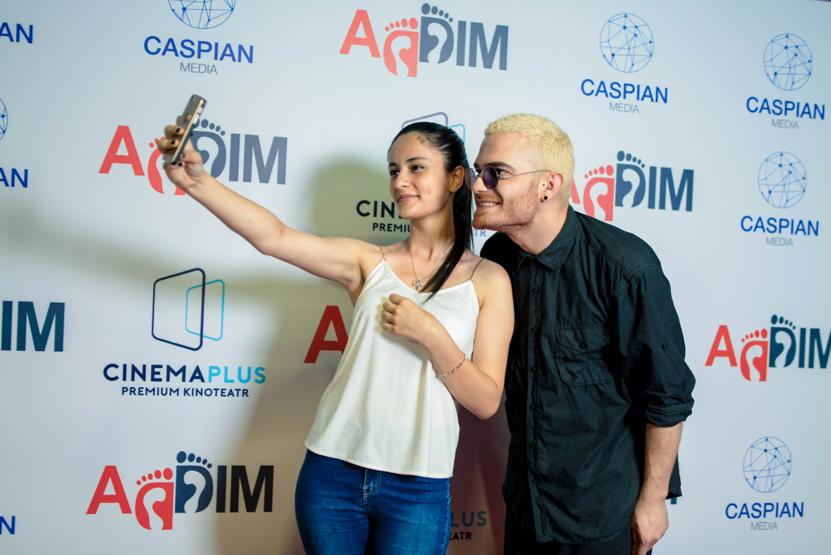 "Славные парни": Эльнур Гусейнов вернулся в Баку  (ФОТО)