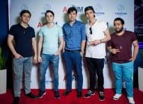 "Славные парни": Эльнур Гусейнов вернулся в Баку  (ФОТО)