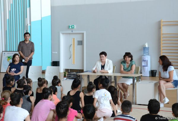 В Баку прошла встреча юных гимнастов с олимпийскими чемпионками (ФОТО)