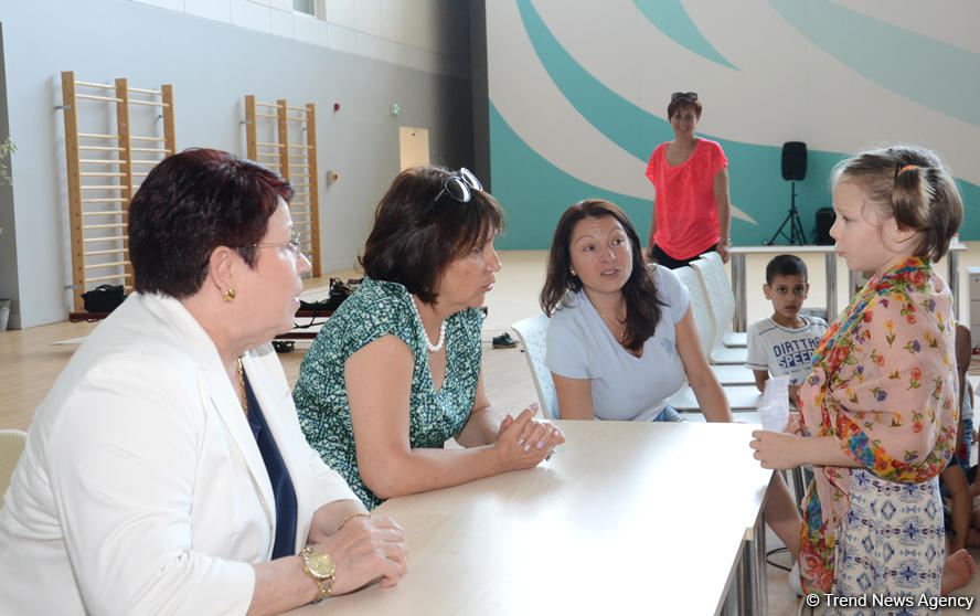 В Баку прошла встреча юных гимнастов с олимпийскими чемпионками (ФОТО)