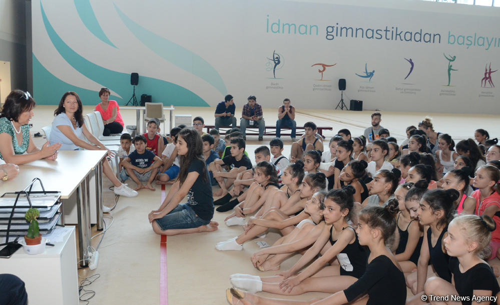 В Баку прошла встреча юных гимнастов с олимпийскими чемпионками (ФОТО)