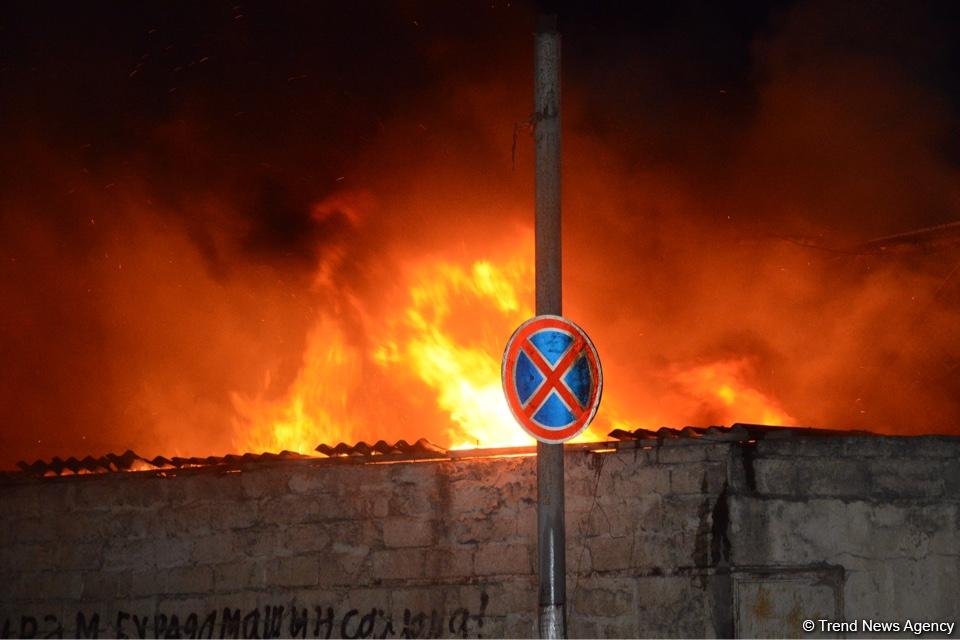 Во время пожара в Баку скончался хозяин дома
