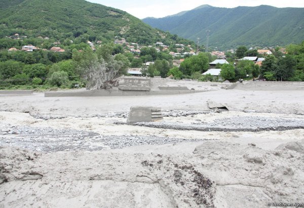 В Балакене из-за паводка эвакуированы 25 семей