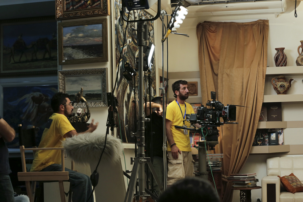 Тарелка суеверия азербайджанских кинематографистов и актеров (ВИДЕО,ФОТО)