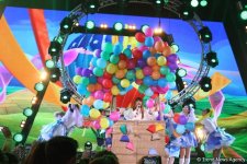 Российские СМИ высоко оценили Международный фестиваль "Жара" в Баку (ФОТО)