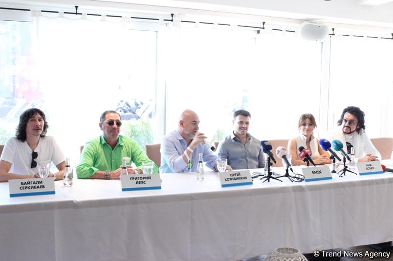 EMIN, Григорий Лепс, Ани Лорак и Филипп Киркоров рассказали о фестивале "Жара" (ФОТО)