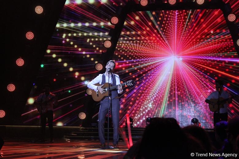 Российские СМИ высоко оценили Международный фестиваль "Жара" в Баку (ФОТО)
