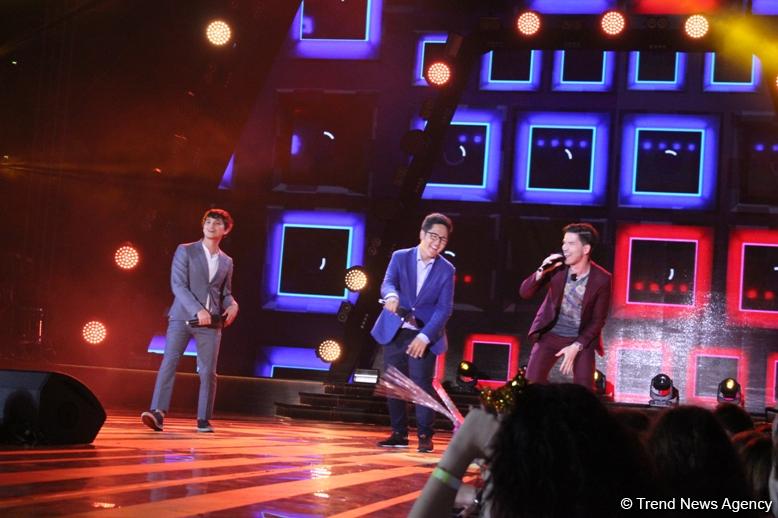 Российские СМИ высоко оценили Международный фестиваль "Жара" в Баку (ФОТО)