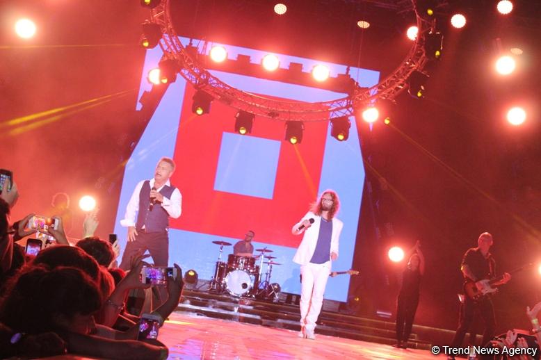 Российские СМИ высоко оценили Международный фестиваль "Жара" в Баку (ФОТО)