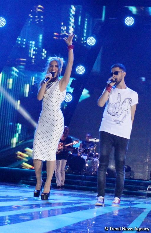 Российские СМИ высоко оценили Международный фестиваль "Жара" в Баку (ФОТО)