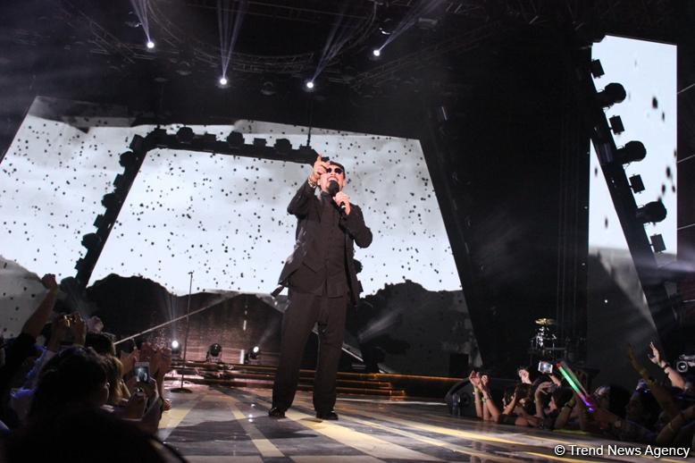 Российские СМИ высоко оценили Международный фестиваль "Жара" в Баку (ФОТО)