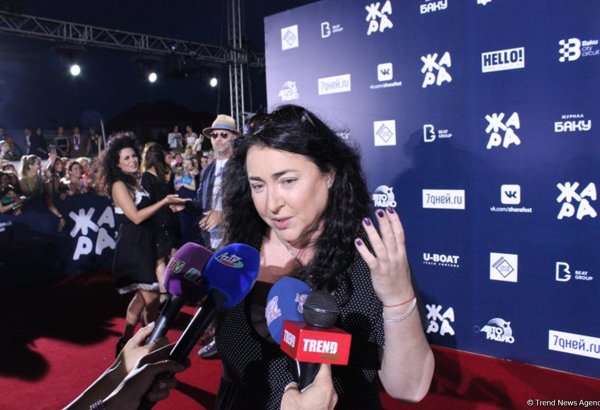 Лолита Милявская: "За это Азербайджану низкий поклон" (ФОТО)