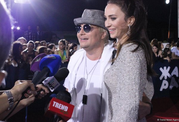 Николай Басков привезет в Баку экс-невесту Софи Кальчеву (ФОТО)