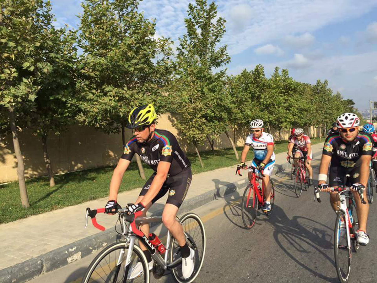 Азербайджанский певец занялся профессиональным велоспортом (ФОТО)